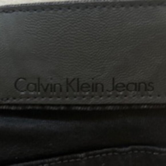 Calvin Klein - Black Bootcut Curvy Jeans - Size W32" L32" - Picture 4 of 5